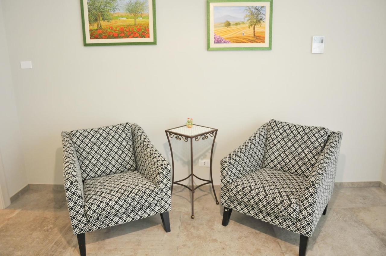 La Casa Dell'Alloro 제프라나에트니아 외부 사진